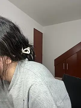 Selena Roa online show from 02/11/26, 04:23