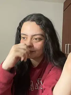 Selena Roa online show from 03/10/26, 02:33