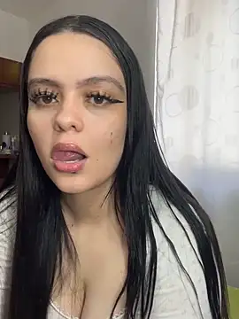 Selena Roa online show from 04/02/26, 04:37