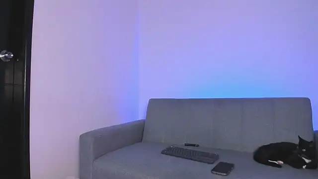 miah storm online show from 01/12/26, 02:17