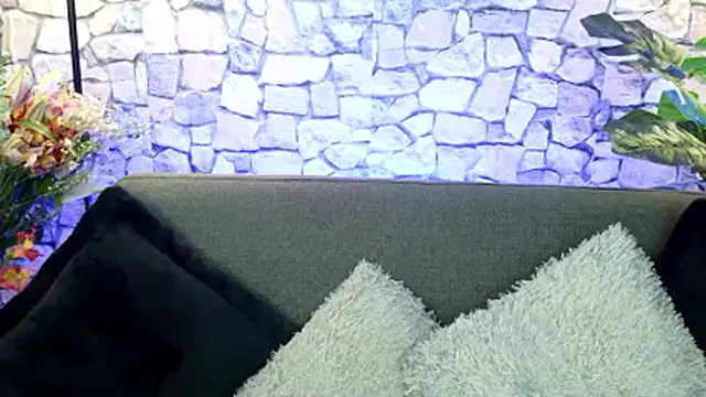 mia roux1 online show from 11/30/25, 04:55