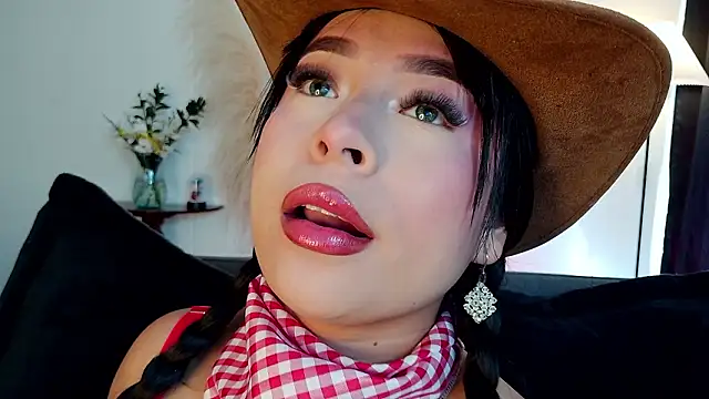 mia roux1 online show from 02/08/26, 08:01