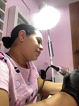 PaulaCruz01 online show from 12/15/25, 07:51