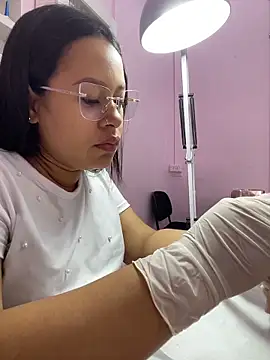 PaulaCruz01 online show from 02/04/26, 08:47