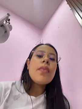 PaulaCruz01 online show from 02/12/26, 07:53