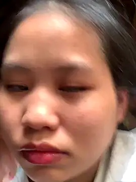 Snapshot of Miuu-Miuu chatting on 10/23/25, 07:51 Miuu-Miuu online show from 10/23/25, 07:51