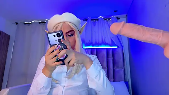 Snapshot of InocentLuna chatting on 10/31/25, 08:21 InocentLuna online show from 10/31/25, 08:21