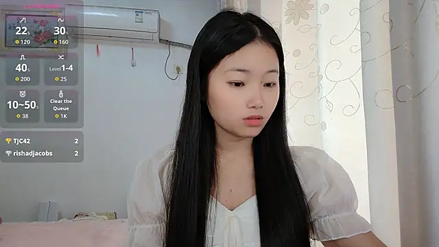 Snapshot of Xiaomei61 chatting on 10/25/25, 01:24 Xiaomei61 online show from 10/25/25, 01:24