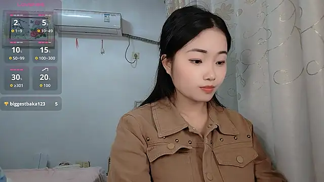 Snapshot of Xiaomei61 chatting on 10/26/25, 10:54 Xiaomei61 online show from 10/26/25, 10:54