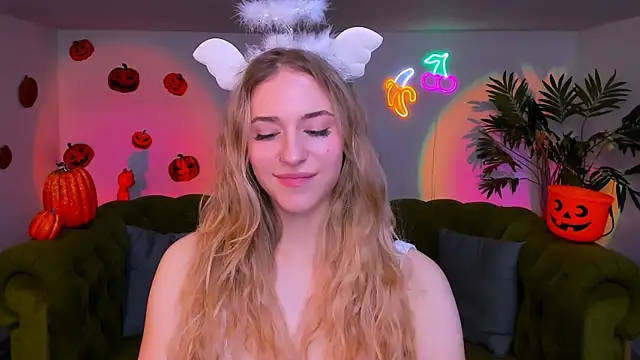 sassy cutie online show from 11/06/25, 08:43