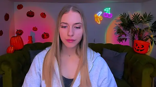 sassy cutie online show from 11/11/25, 06:02