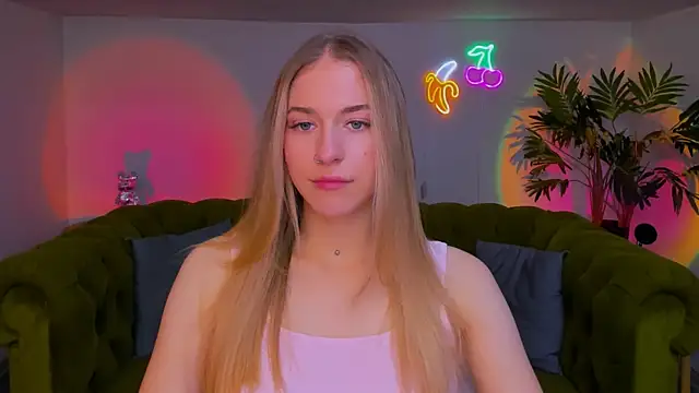 sassy cutie online show from 11/13/25, 08:08