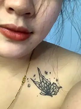 helo-kitty online show from 11/24/25, 05:12