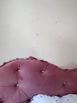 helo-kitty online show from 11/28/25, 07:55