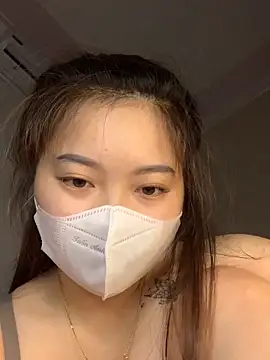 helo-kitty online show from 04/24/26, 03:58