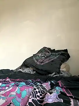 Charlycki online show from 10/21/25, 12:06