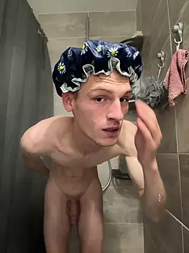 Charlycki online show from 10/22/25, 10:37