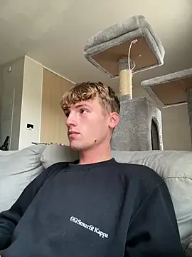 Charlycki online show from 10/27/25, 08:18