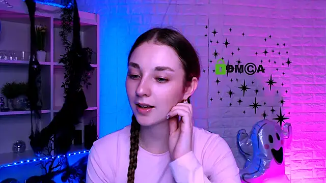 Snapshot of alisabliss chatting on 10/30/25, 01:01 alisabliss online show from 10/30/25, 01:01