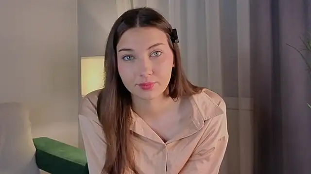 KateCahee online show from 11/18/25, 01:00