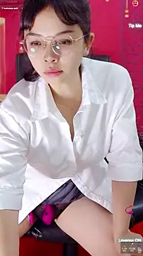 Maomilove1 online show from 04/12/26, 11:59