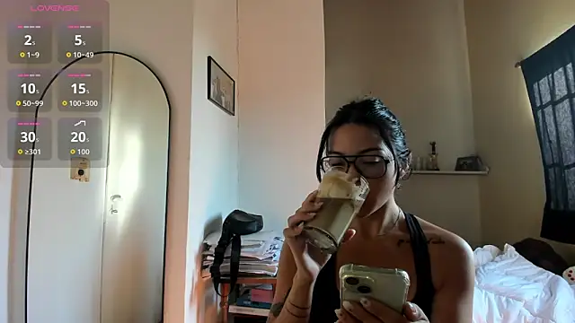 lucialuna online show from 01/14/26, 12:22