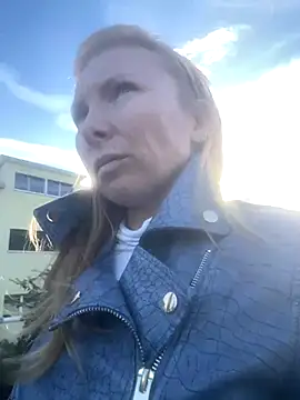 JeniJansi online show from 10/21/25, 02:40