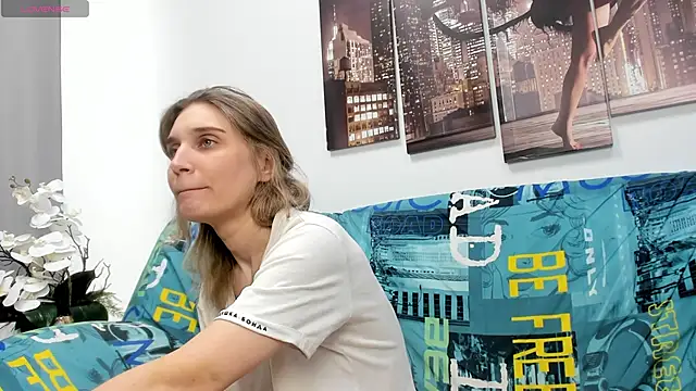 Tenderly Sophie online show from 04/15/26, 01:23