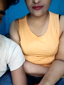 CoupleShow 432 online show from 11/18/25, 03:27