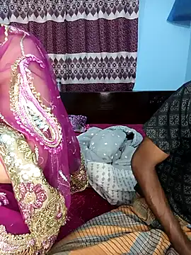 CoupleShow 432 online show from 02/07/26, 10:08