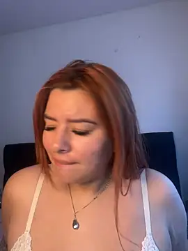 viki 11 online show from 10/23/25, 04:39