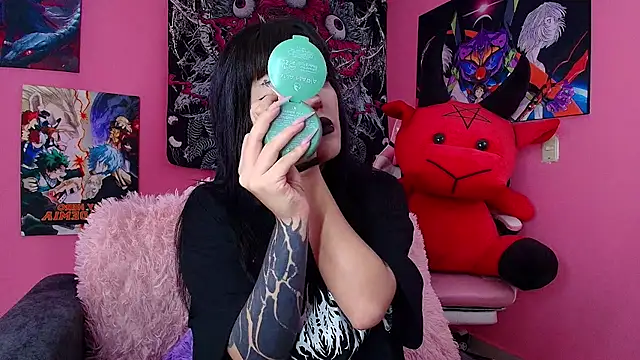 GothGaby online show from 12/18/25, 05:13