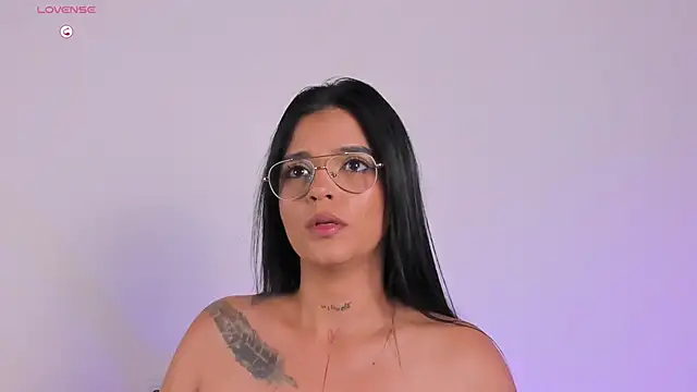 Sophie Duarte online show from 05/18/26, 02:29