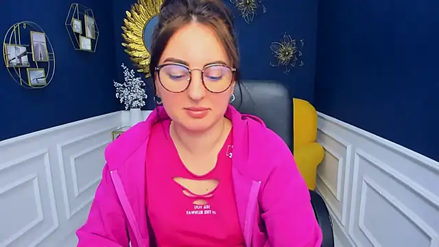 NoraSimons online show from 03/06/26, 06:54