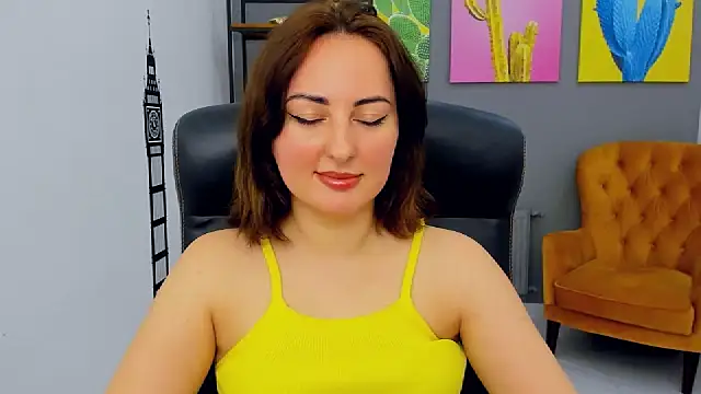 NoraSimons online show from 04/01/26, 05:19