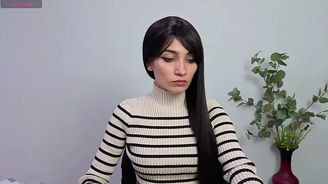 chloehanna online show from 06/17/26, 03:24