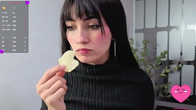 chloehanna online show from 07/30/26, 01:54