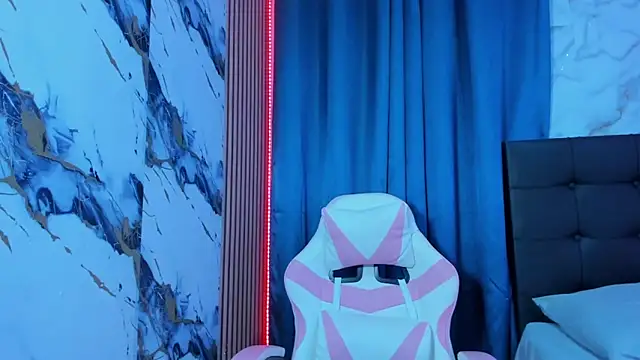 Scarlet DLuce online show from 03/18/26, 09:01