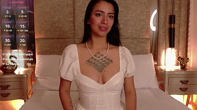 Penelope-Cross online show from 11/06/25, 02:29