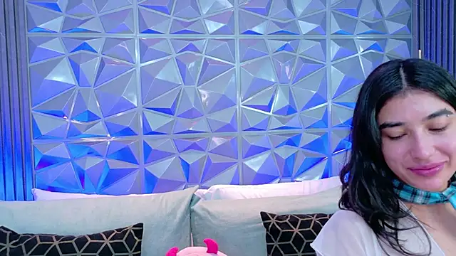 AdelineJhones online show from 04/08/26, 02:50