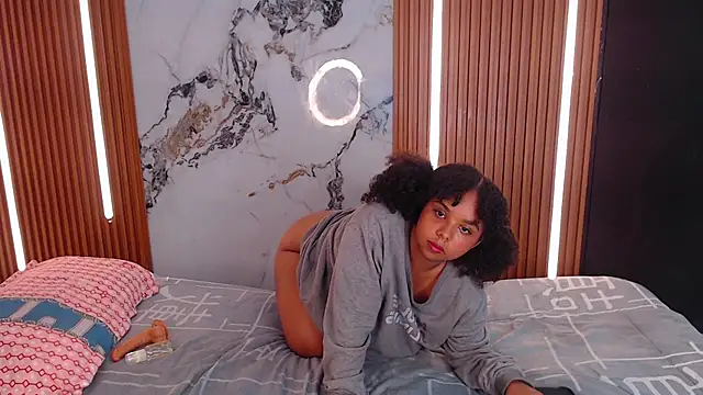 rosselyn  online show from 01/14/26, 12:38