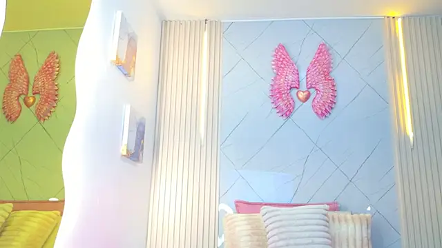 Sara swift9 online show from 11/16/25, 08:03