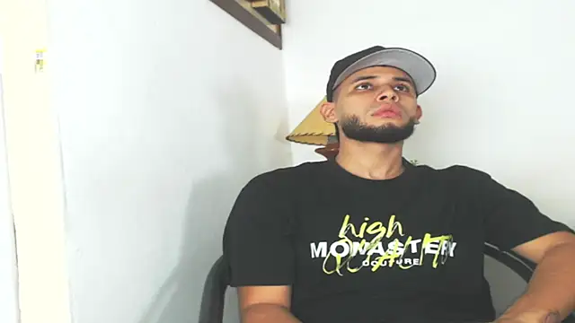 Snapshot of Maxcole_07 chatting on 10/23/25, 11:14 Maxcole 07 online show from 10/23/25, 11:14