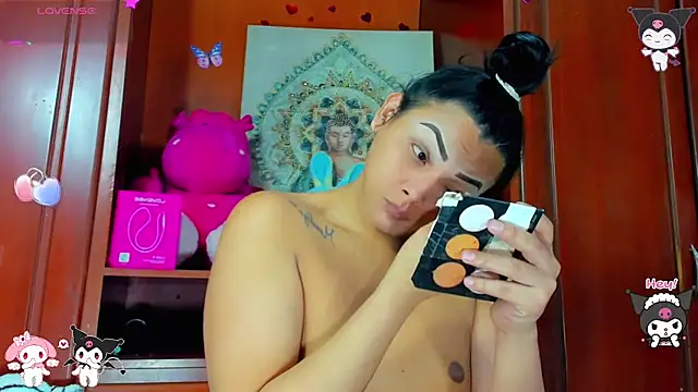 Snapshot of Zulema_Zahirx chatting on 10/25/25, 01:13 Zulema Zahirx online show from 10/25/25, 01:13