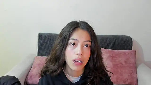 emily jonessxx online show from 12/02/25, 11:37