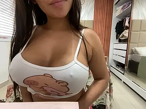nathalia Silva online show from 04/30/26, 07:20