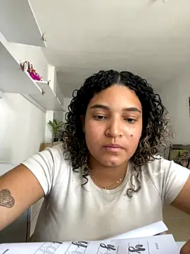 Snapshot of Julia_boob chatting on 10/28/25, 06:10 Julia boob online show from 10/28/25, 06:10