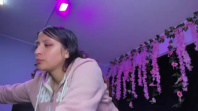 Gabyy Cooper  online show from 03/15/26, 02:50