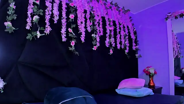 Gabyy Cooper  online show from 05/12/26, 03:36