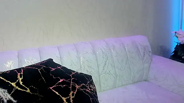 SofiaDiFiore online show from 10/28/25, 03:14